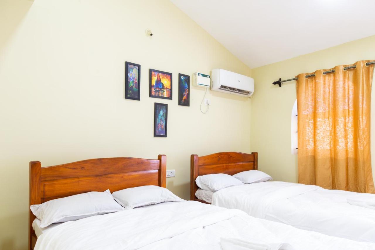 Homestay シオリム エクステリア 写真